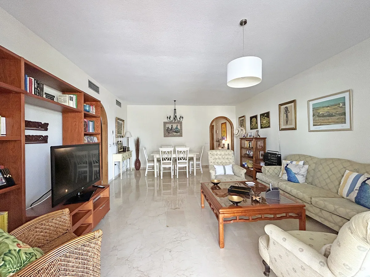 Golden Mile, Marbella – Hjørneleilighet med tre bad og vestvendt terrasse – bilde 4