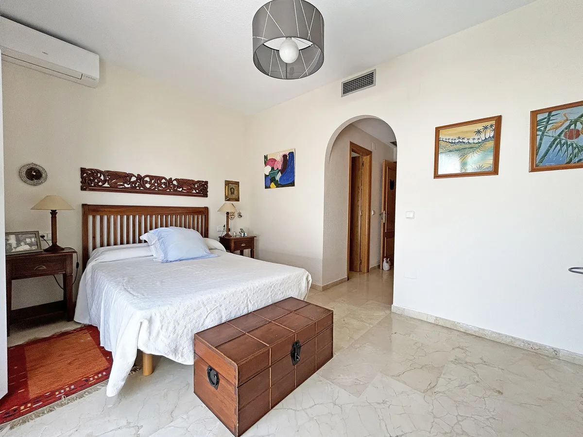 Golden Mile, Marbella – Hjørneleilighet med tre bad og vestvendt terrasse – bilde 7