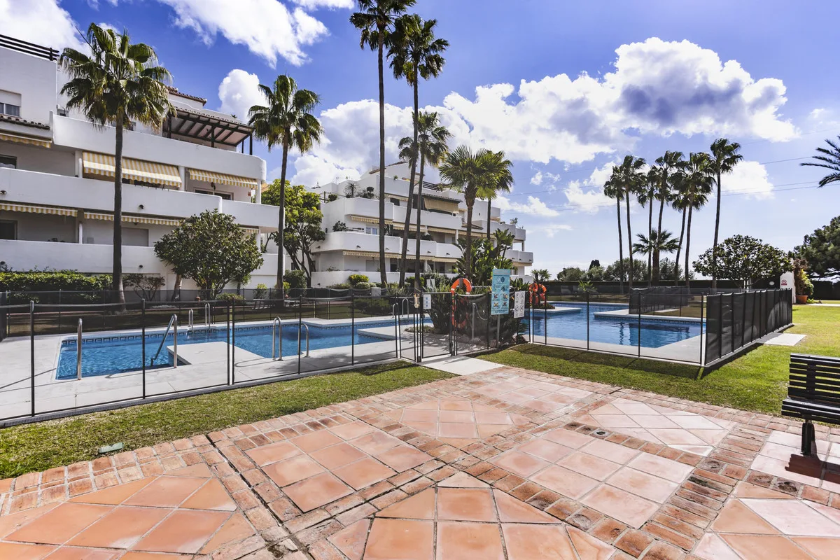 Golden Mile, Marbella – Hjørneleilighet med tre bad og vestvendt terrasse – bilde 14