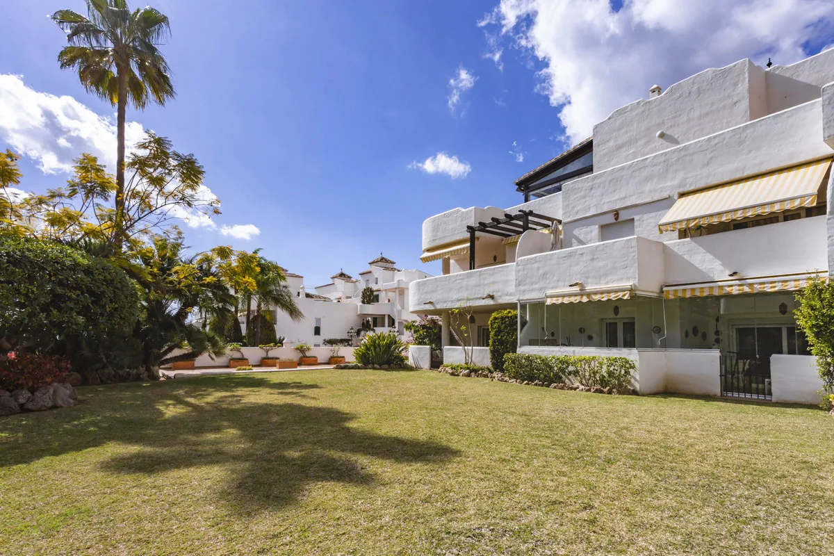 Golden Mile, Marbella – Hjørneleilighet med tre bad og vestvendt terrasse – bilde 16