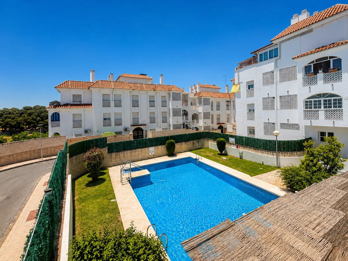Torremolinos – Lys leilighet med sjøutsikt nær Puerto Marina – bilde 11