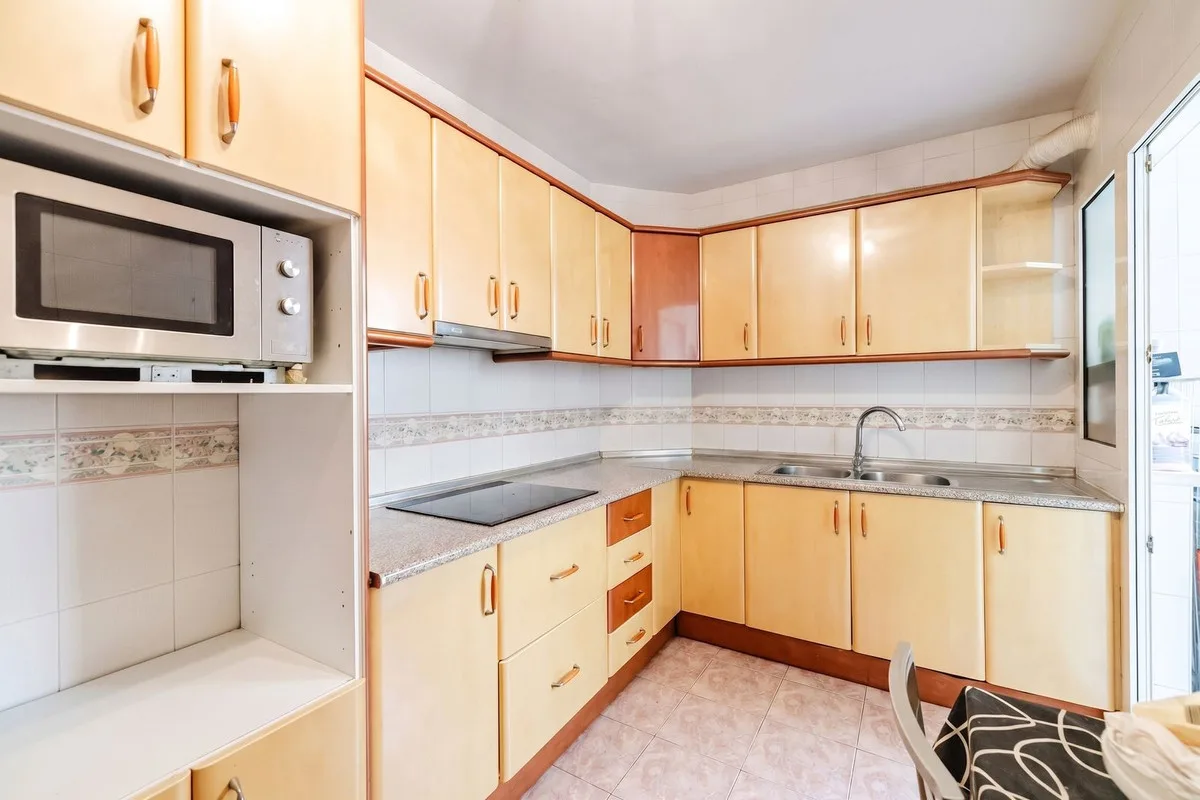 Torremolinos – Sentral leilighet med tre soverom og innglasset terrasse – bilde 11
