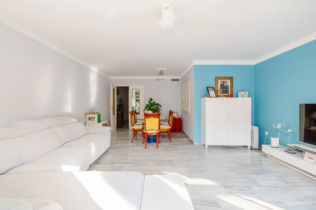 Torremolinos – Sentral leilighet med tre soverom og innglasset terrasse – bilde 13