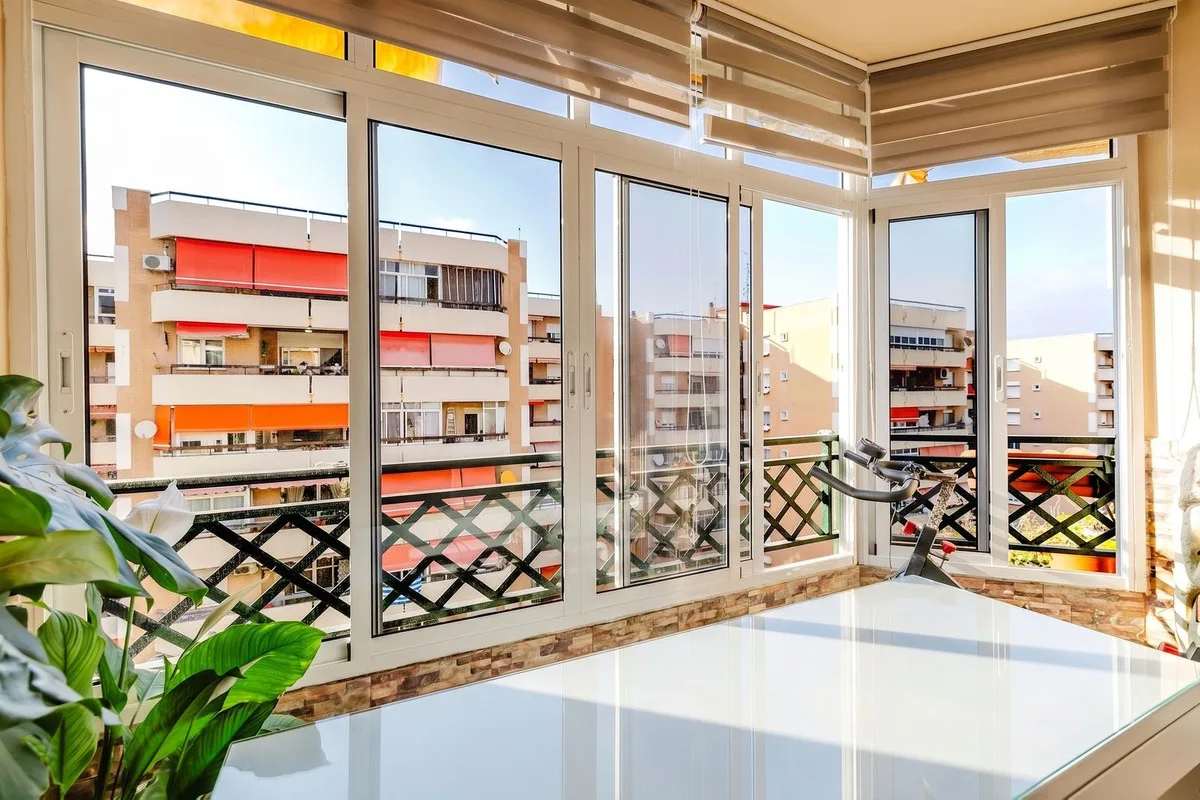 Torremolinos – Sentral leilighet med tre soverom og innglasset terrasse – bilde 15
