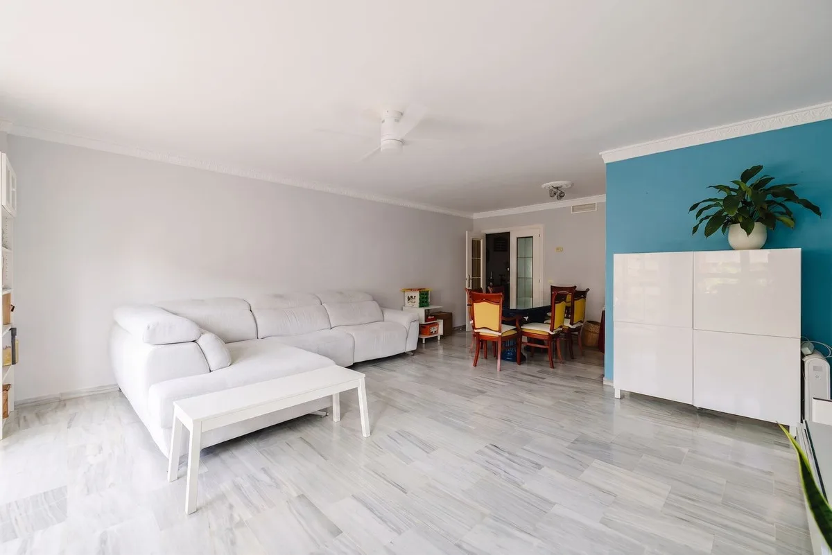 Torremolinos – Sentral leilighet med tre soverom og innglasset terrasse – bilde 17