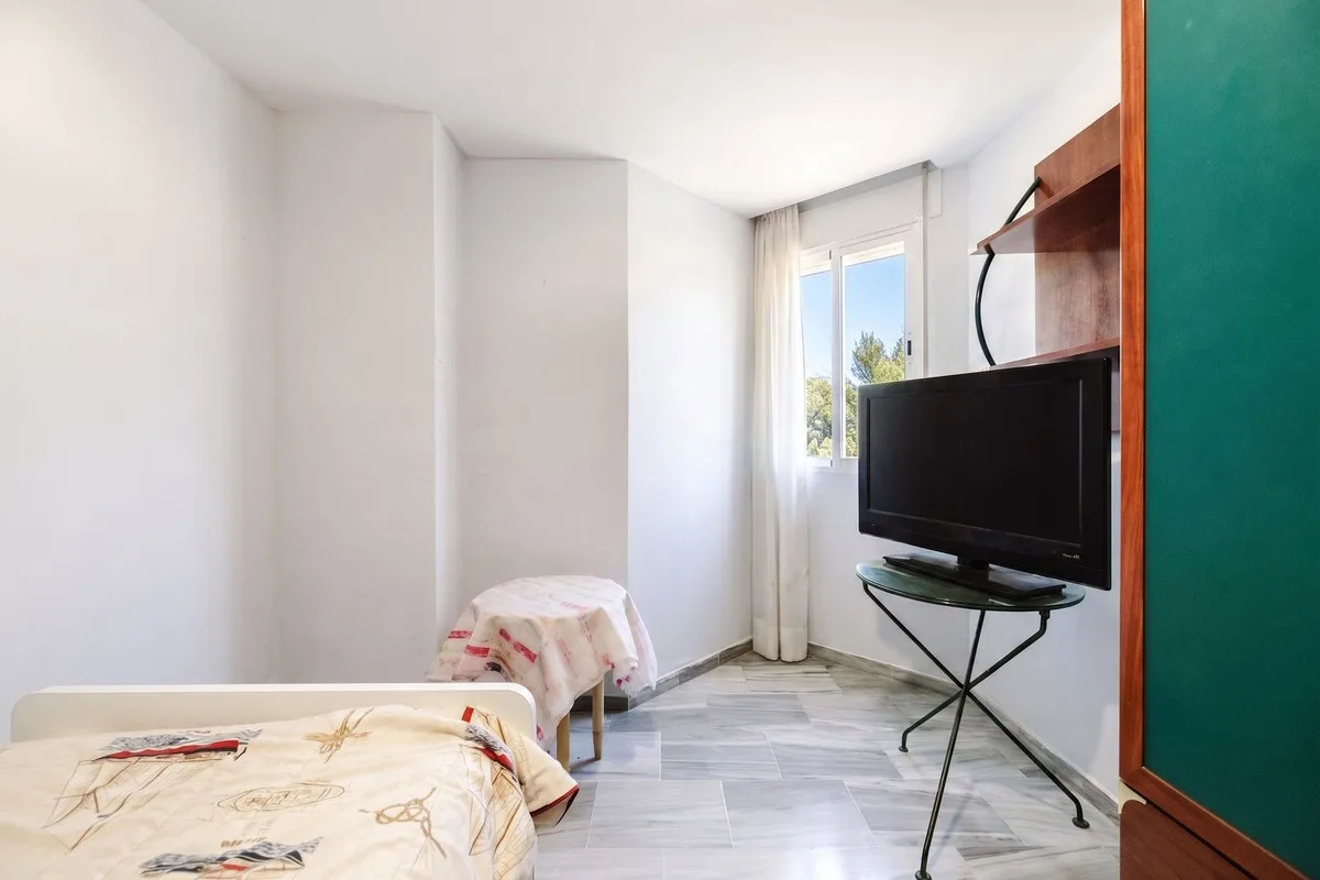 Torremolinos – Sentral leilighet med tre soverom og innglasset terrasse – bilde 18