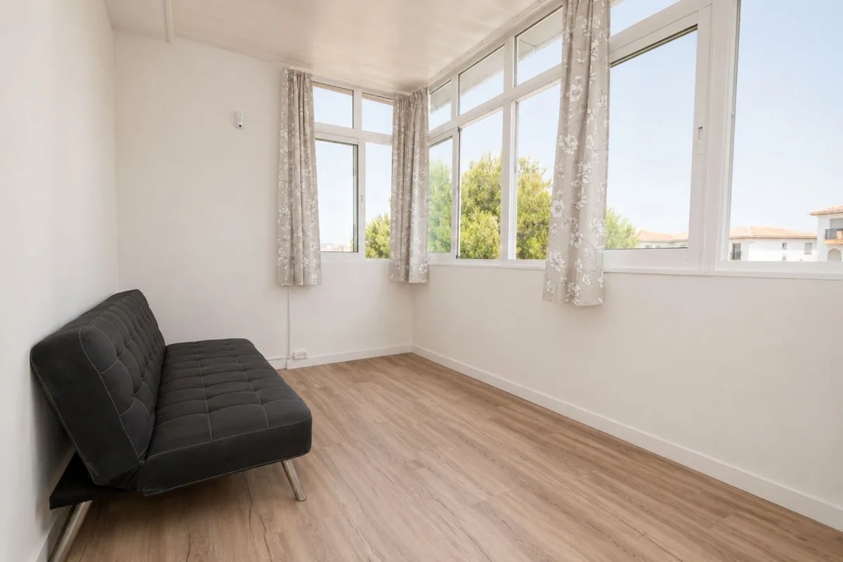 El Faro de Mijas – Renovert penthouse med to uteplasser og sjøutsikt – bilde 18