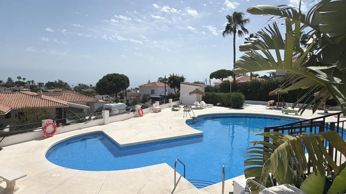 El Faro de Mijas – Renovert penthouse med to uteplasser og sjøutsikt – bilde 24
