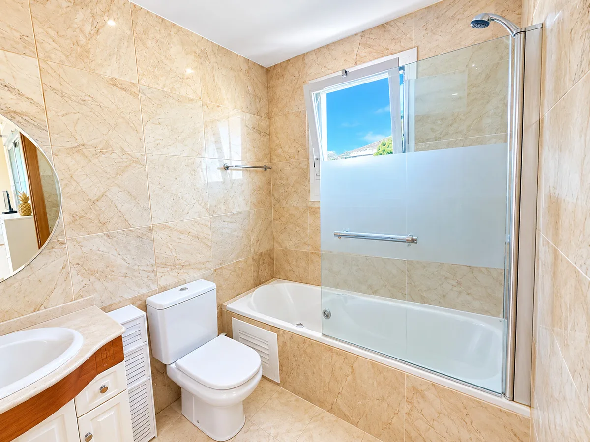 Benalmádena Costa – Penthouse med egen terrasse og to parkeringsplasser – bilde 5