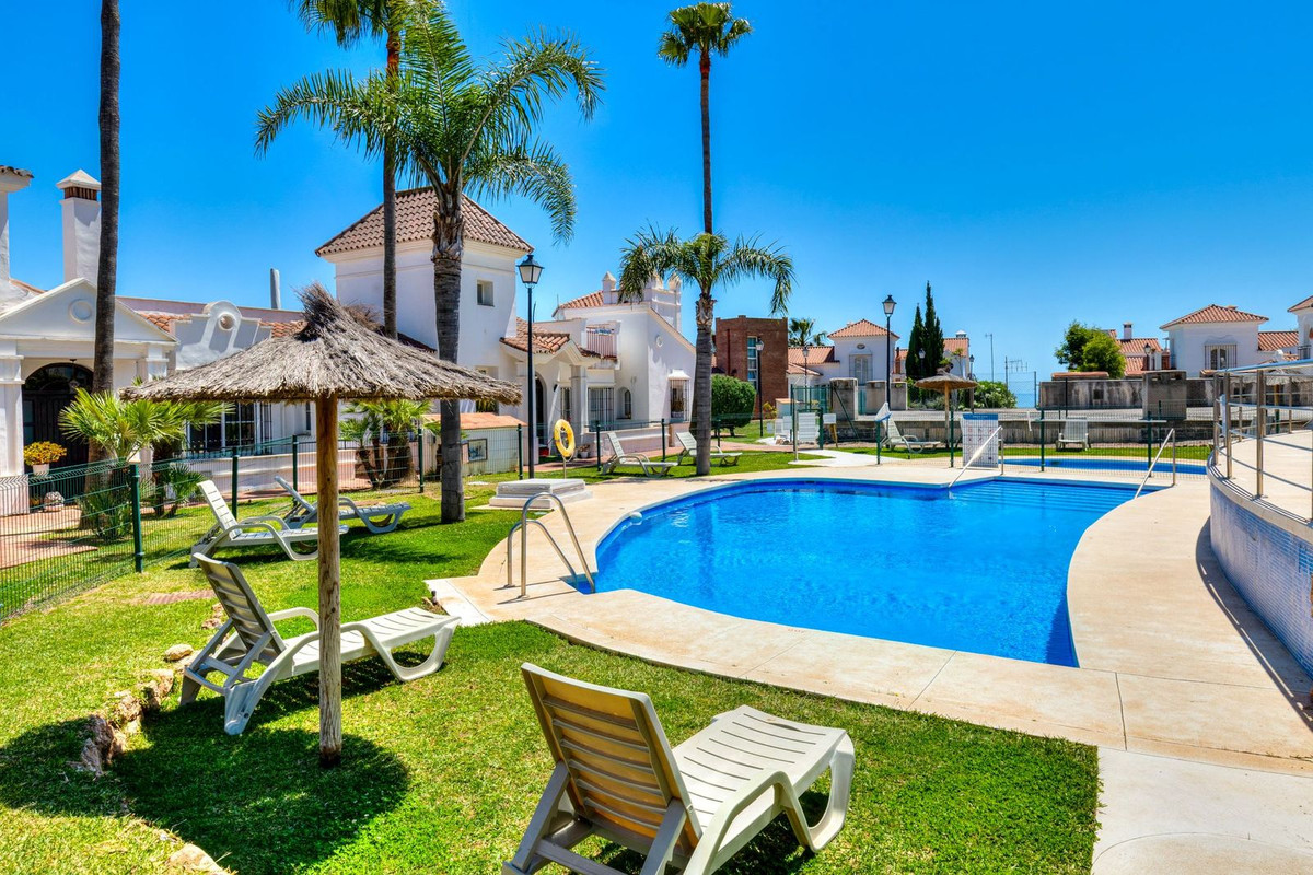 Mijas Costa – Rekkehus med panoramautsikt mot hav og by – bilde 1