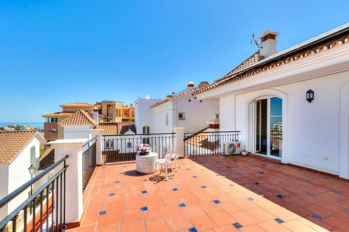 Mijas Costa – Rekkehus med panoramautsikt mot hav og by – bilde 6