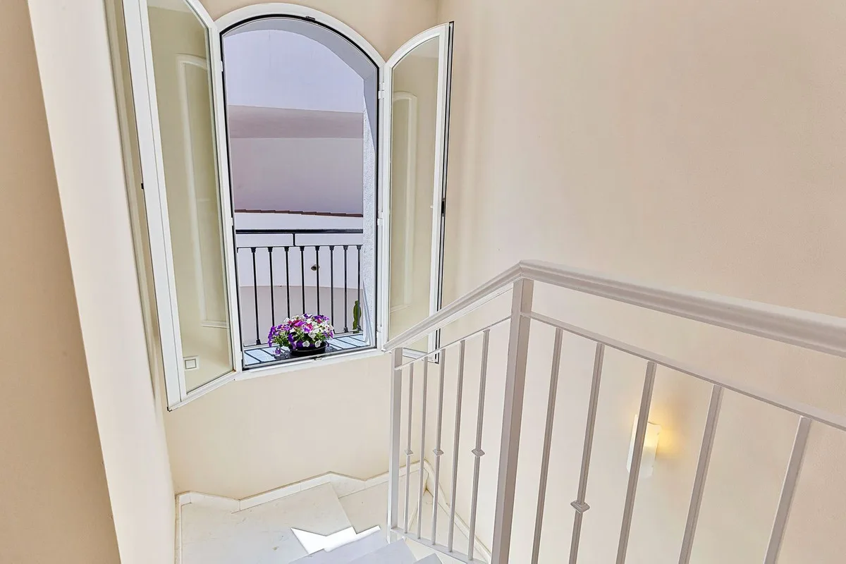 Mijas Costa – Rekkehus med panoramautsikt mot hav og by – bilde 18