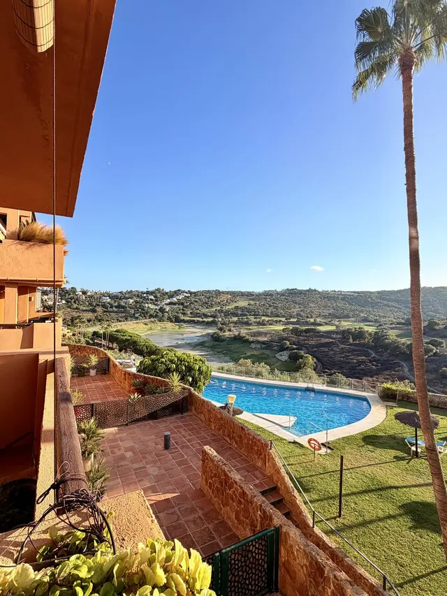 Los Gazules, Sotogrande Alto – Leilighet med åpen utsikt over Almenara Golf