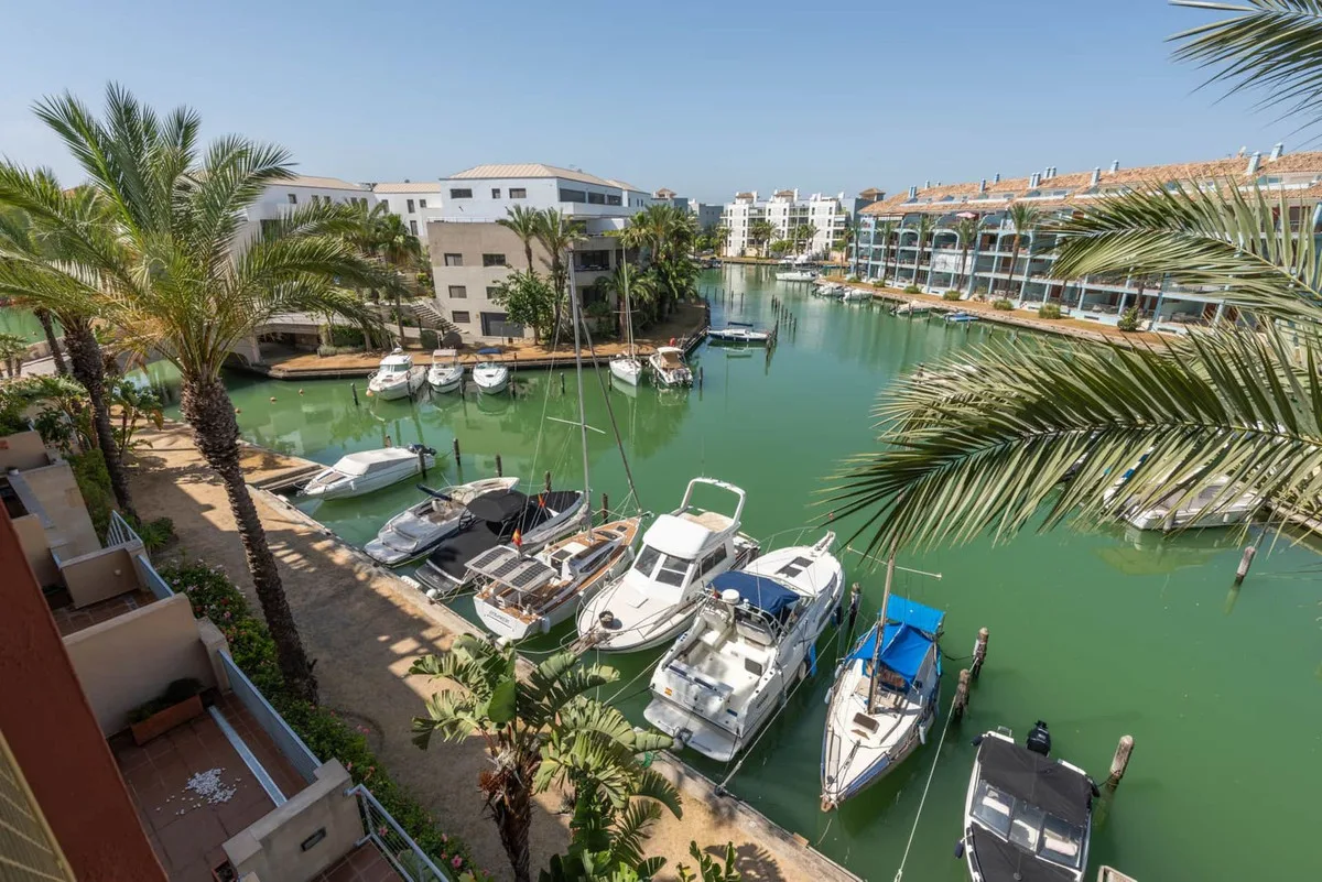 Sotogrande Marina – Leilighet med turistlisens og marinautsikt – bilde 3