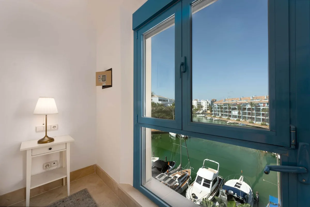 Sotogrande Marina – Leilighet med turistlisens og marinautsikt – bilde 8
