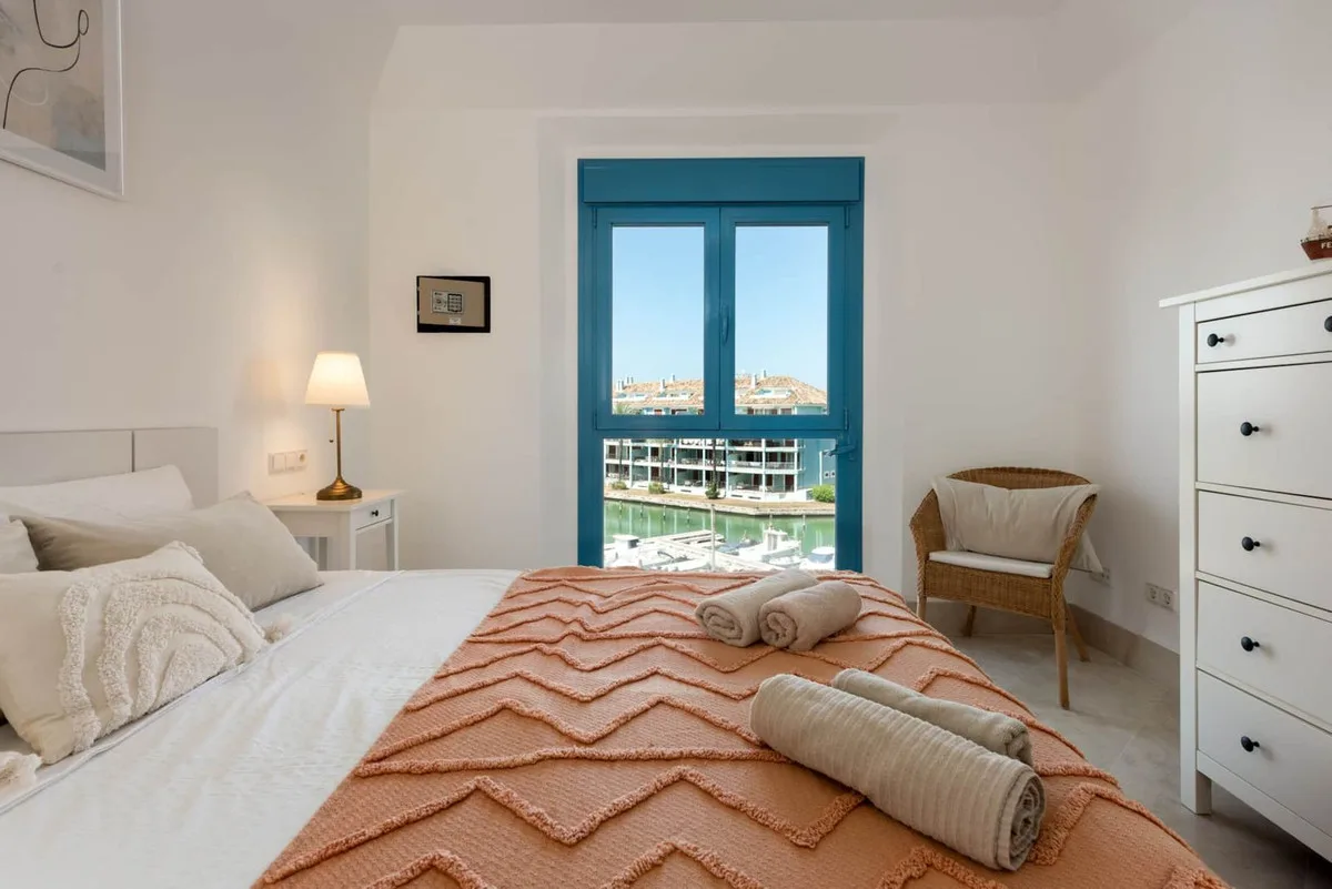 Sotogrande Marina – Leilighet med turistlisens og marinautsikt – bilde 7