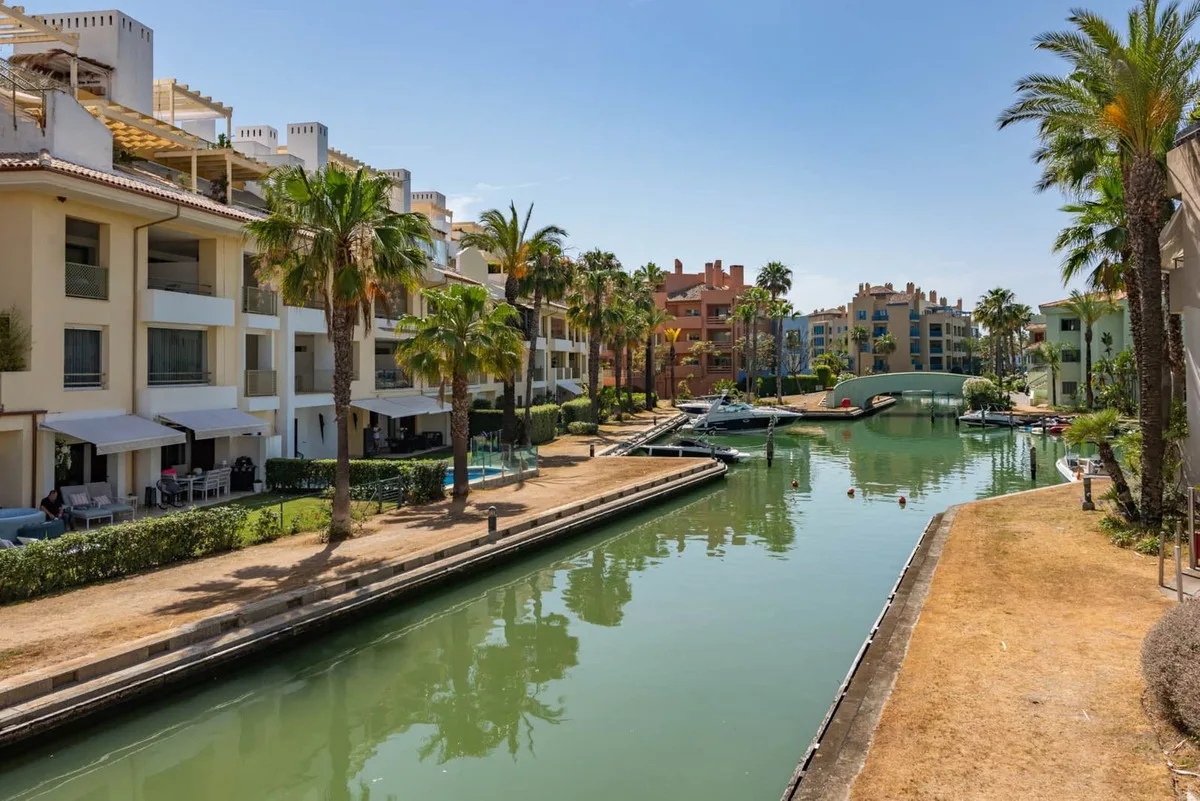 Sotogrande Marina – Leilighet med turistlisens og marinautsikt – bilde 22