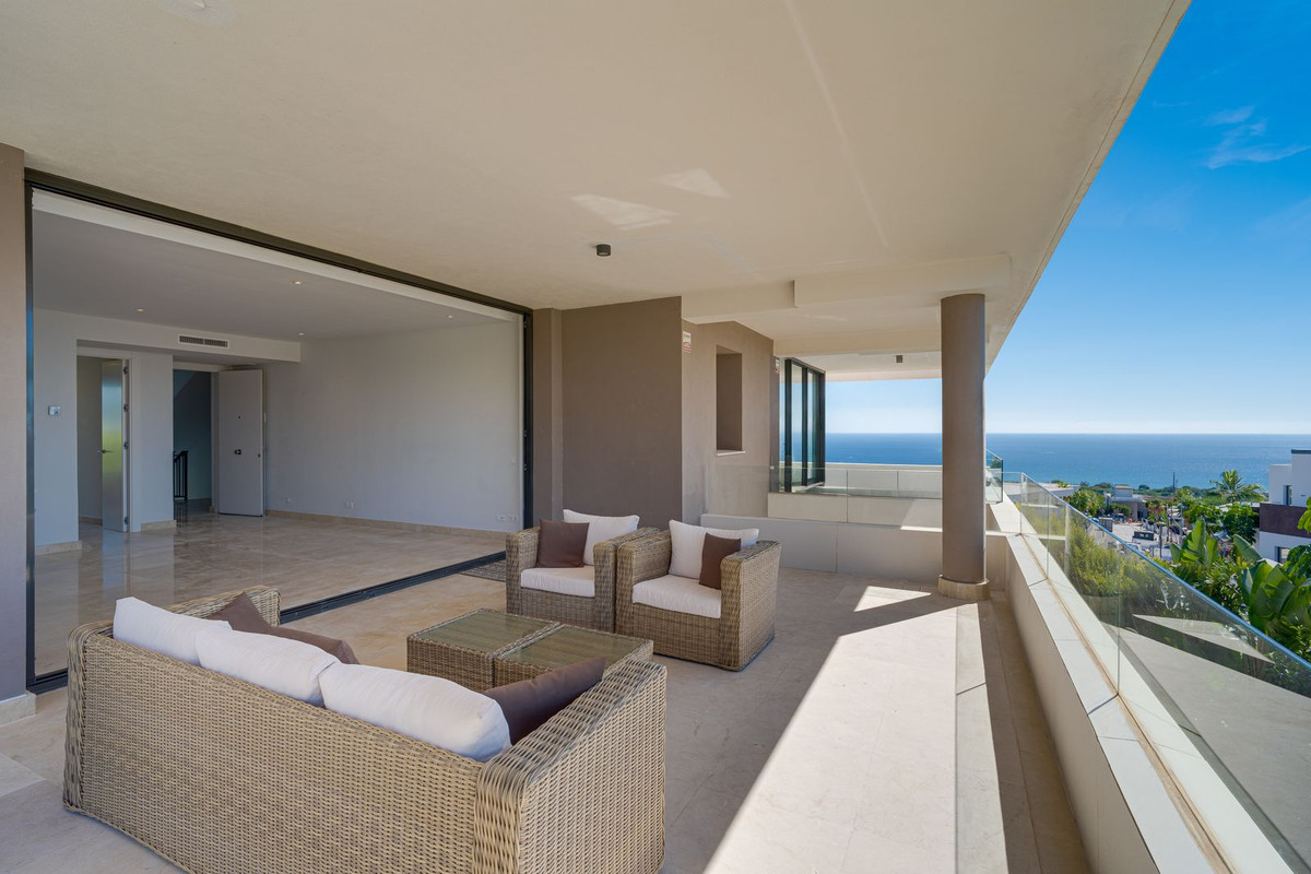 Cabopino – Moderne leilighet med panoramautsikt og to garasjeplasser – bilde 2