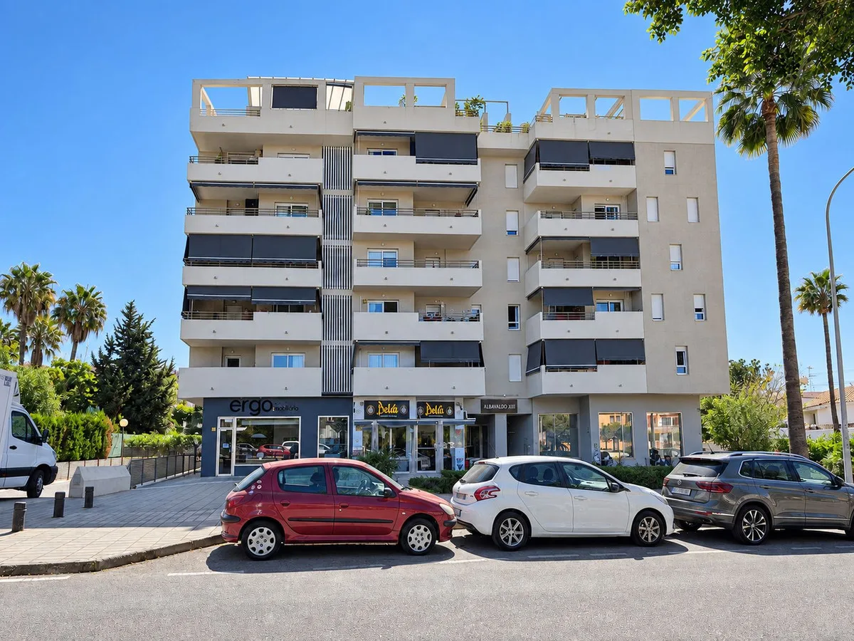 Nueva Andalucía – Innflytningsklar leilighet med 3 soverom og overbygget terrasse – bilde 17