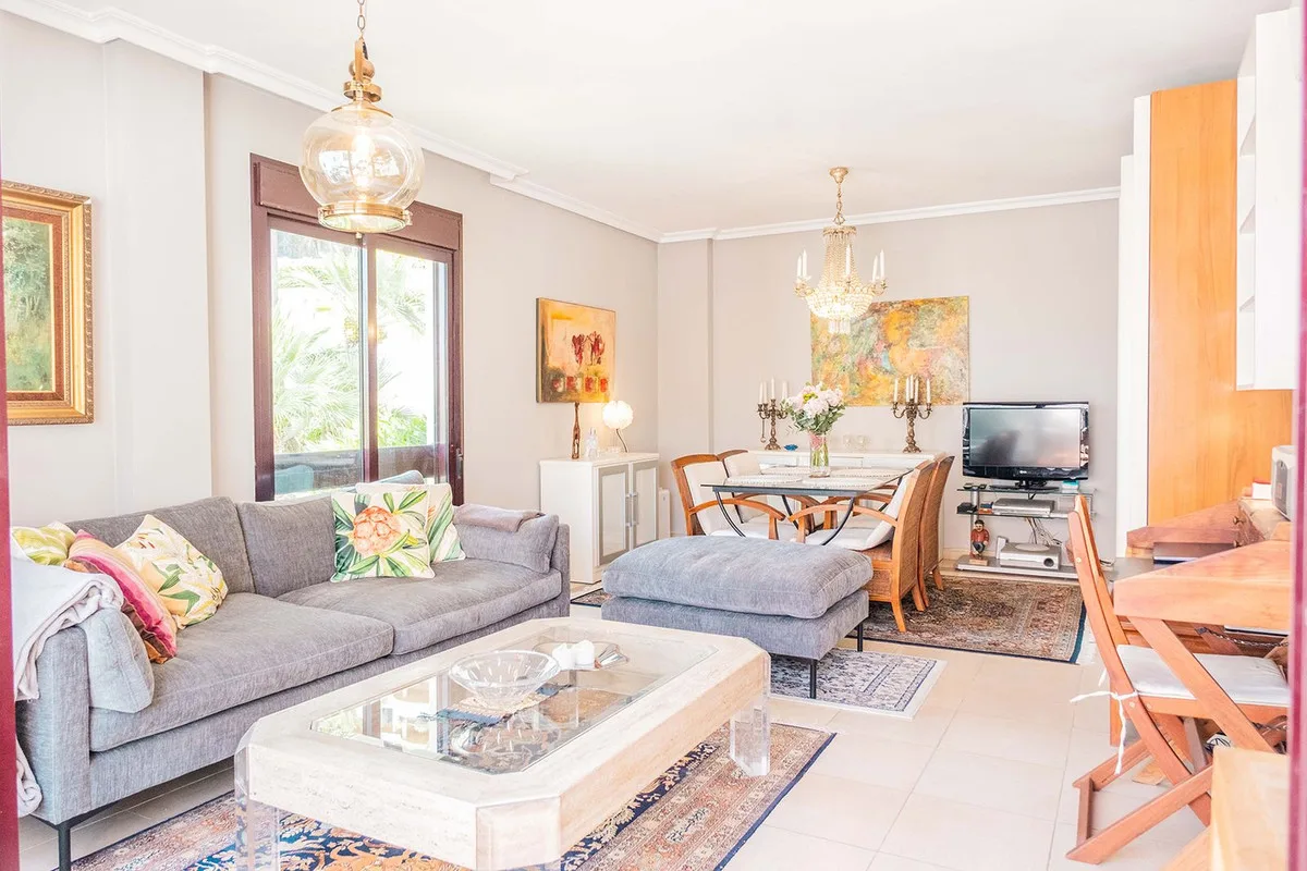 La Maestranza, Nueva Andalucía – Hjørneleilighet med 20 m² terrasse mot tropiske hager – bilde 7
