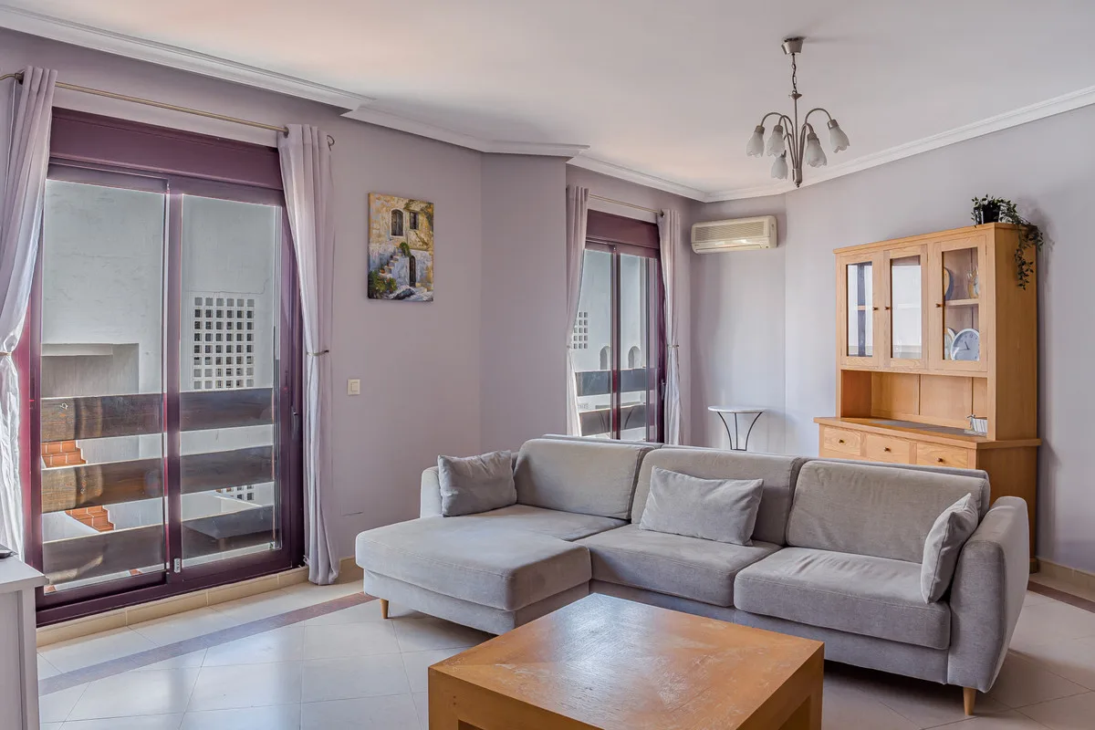 La Maestranza, Nueva Andalucía – Leilighet med to en suite-soverom og potensial for tre – bilde 5