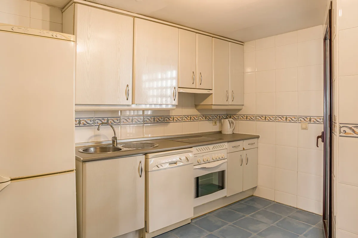 La Maestranza, Nueva Andalucía – Leilighet med to en suite-soverom og potensial for tre – bilde 9