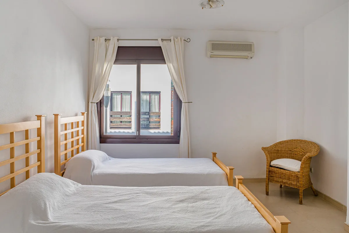 La Maestranza, Nueva Andalucía – Leilighet med to en suite-soverom og potensial for tre – bilde 12