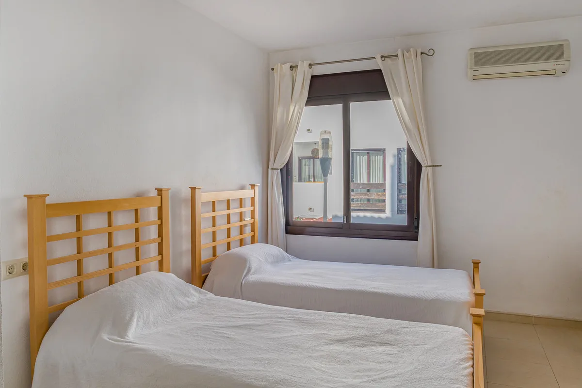 La Maestranza, Nueva Andalucía – Leilighet med to en suite-soverom og potensial for tre – bilde 13