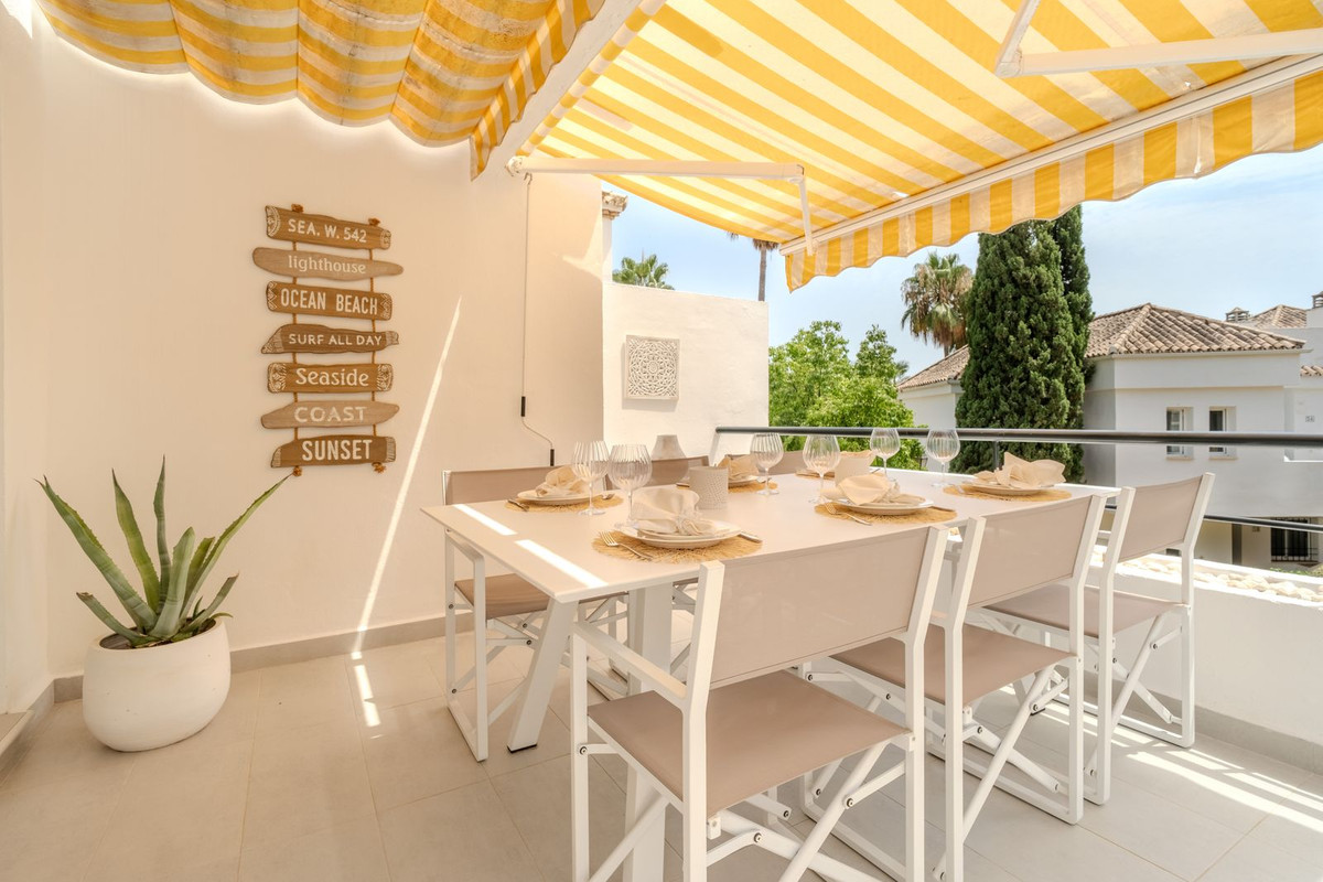 Aloha, Nueva Andalucía – Renovert toppleilighet med vestvendt terrasse og kveldssol – bilde 3