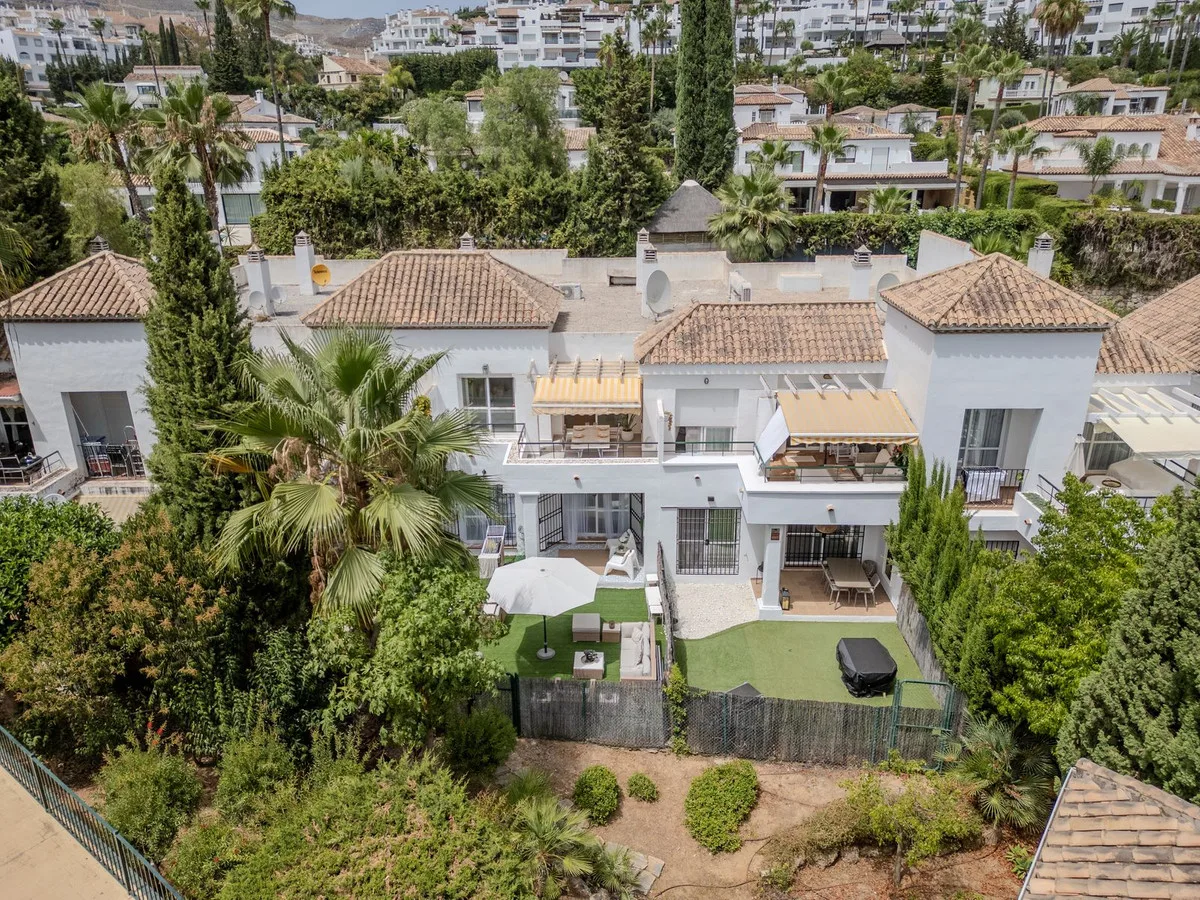 Aloha, Nueva Andalucía – Renovert toppleilighet med vestvendt terrasse og kveldssol – bilde 30