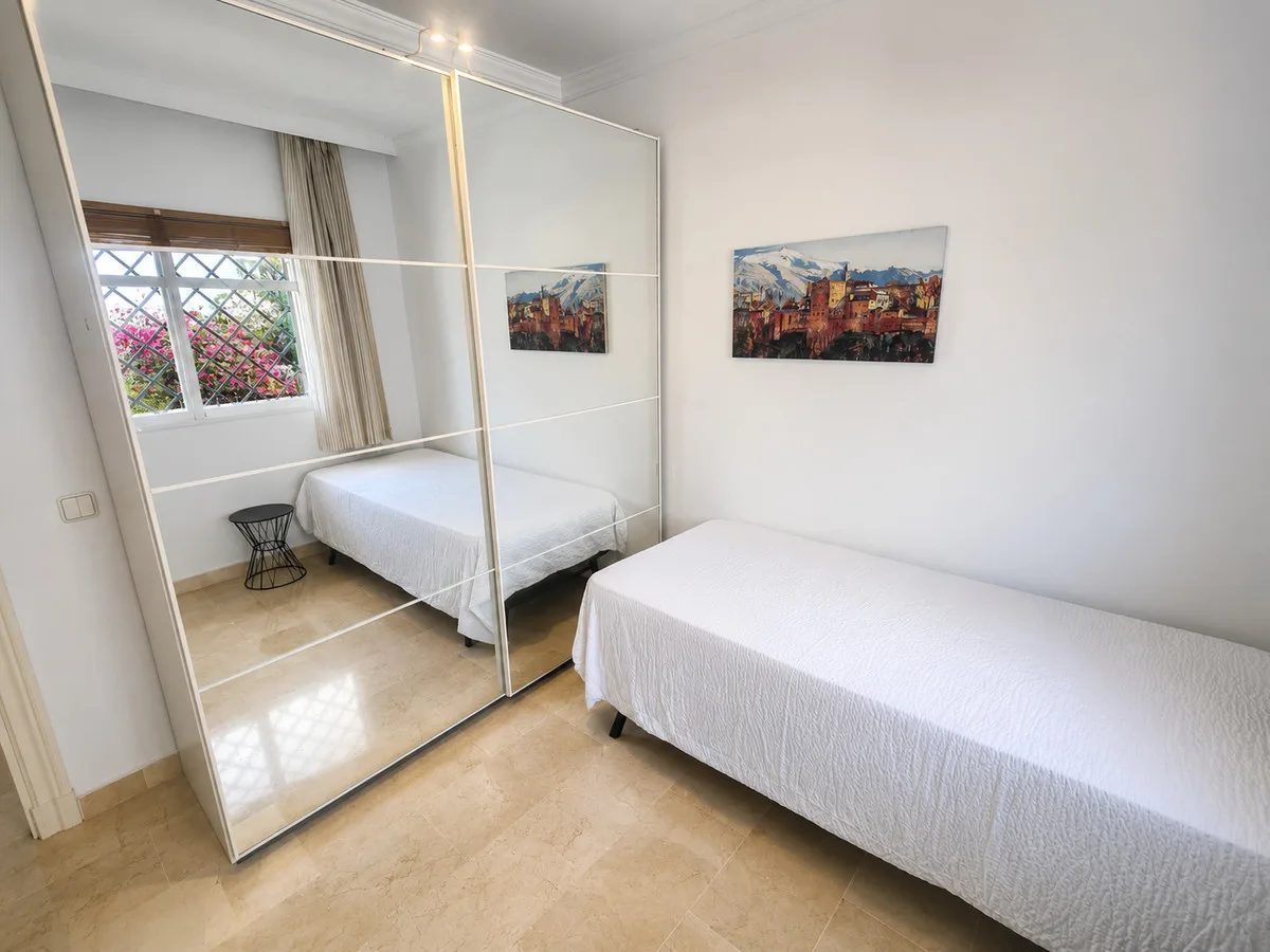 Aloha Gardens, Nueva Andalucía – Penthouse med takterrasse og solarium over Golf Valley – bilde 6