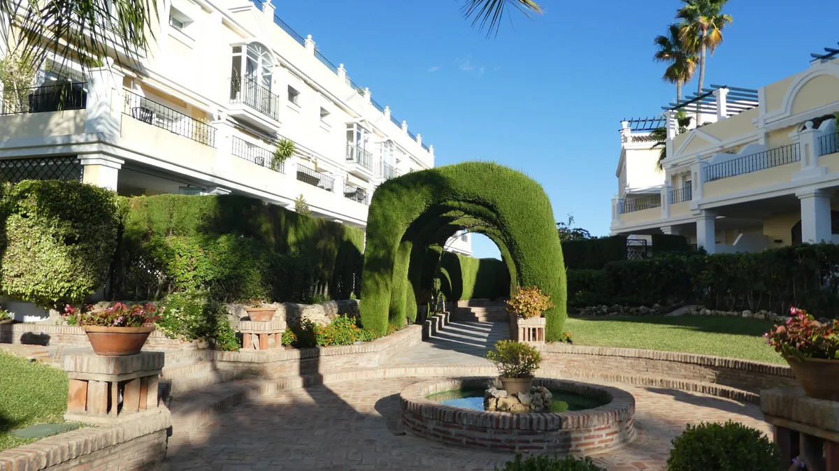 Aloha Gardens, Nueva Andalucía – Penthouse med takterrasse og solarium over Golf Valley – bilde 14
