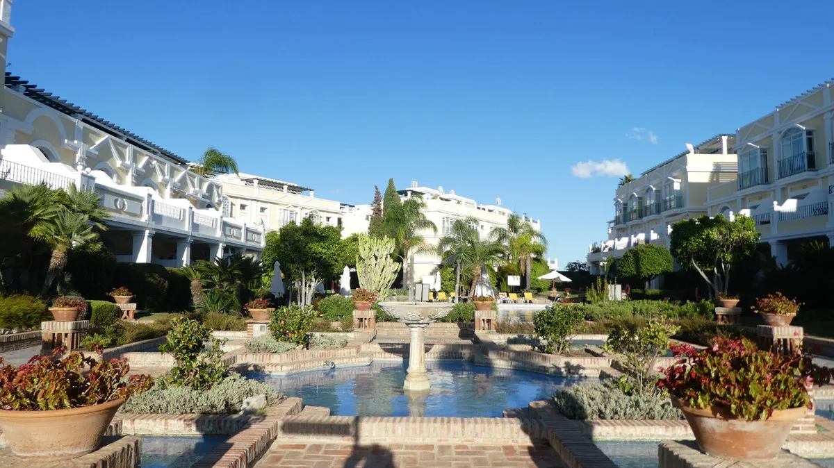 Aloha Gardens, Nueva Andalucía – Penthouse med takterrasse og solarium over Golf Valley – bilde 17