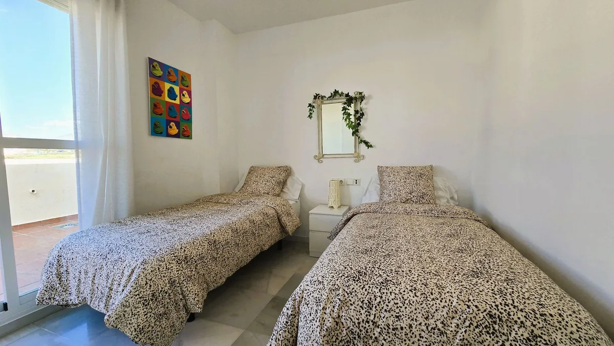 Lorcrimar V, Nueva Andalucía – Hjørne-toppleilighet med stor terrasse – bilde 13