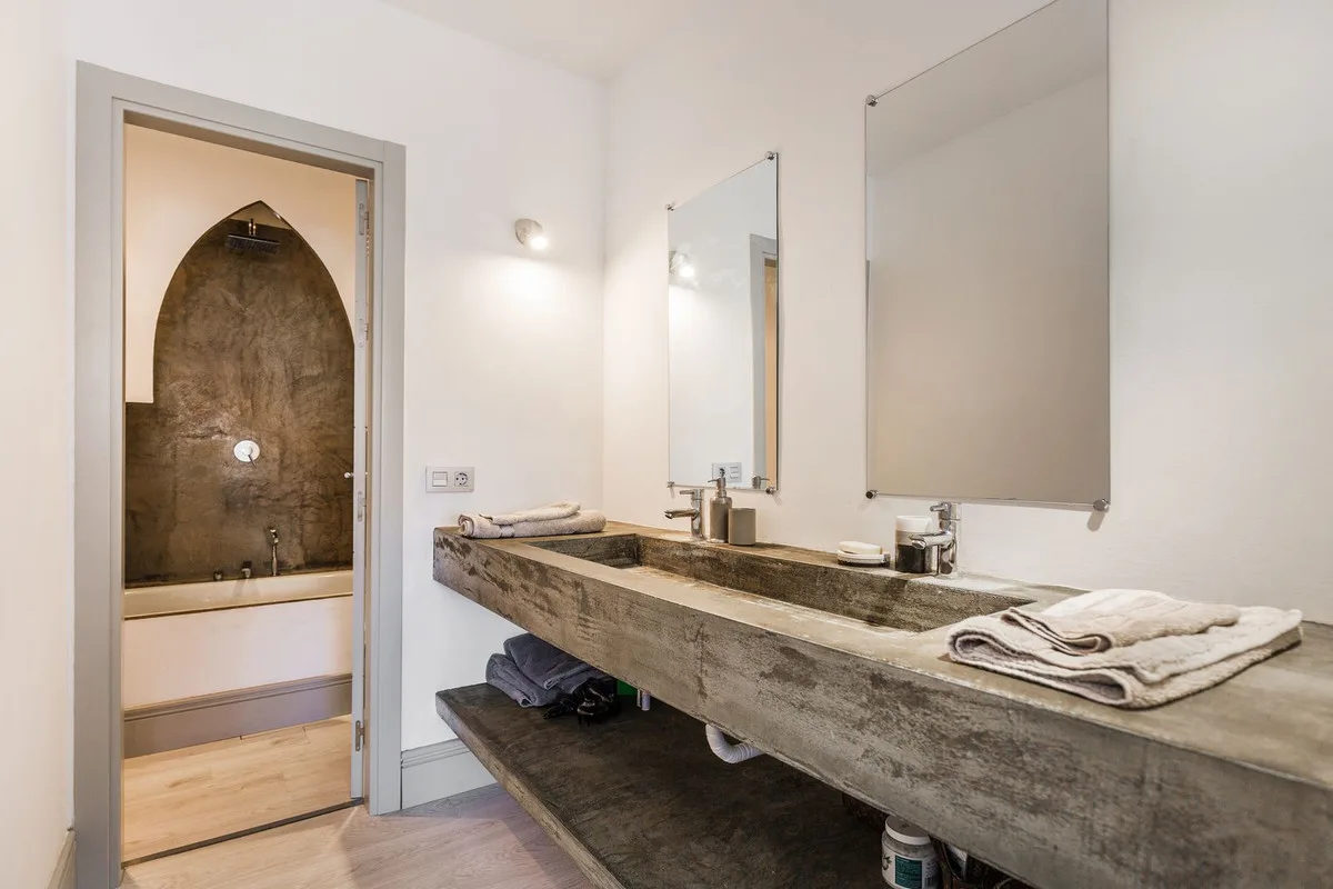 Nueva Andalucía – Romslig leilighet med turistlisens og 50 m² vestvendt terrasse – bilde 15
