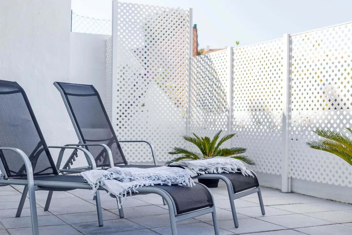 Nueva Andalucía – Romslig leilighet med turistlisens og 50 m² vestvendt terrasse – bilde 26