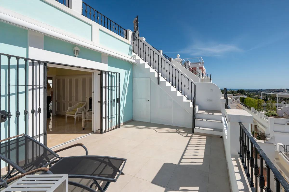Aloha Pueblo, Nueva Andalucía – Rekkehus med takterrasse og utsikt over golfdalen – bilde 26