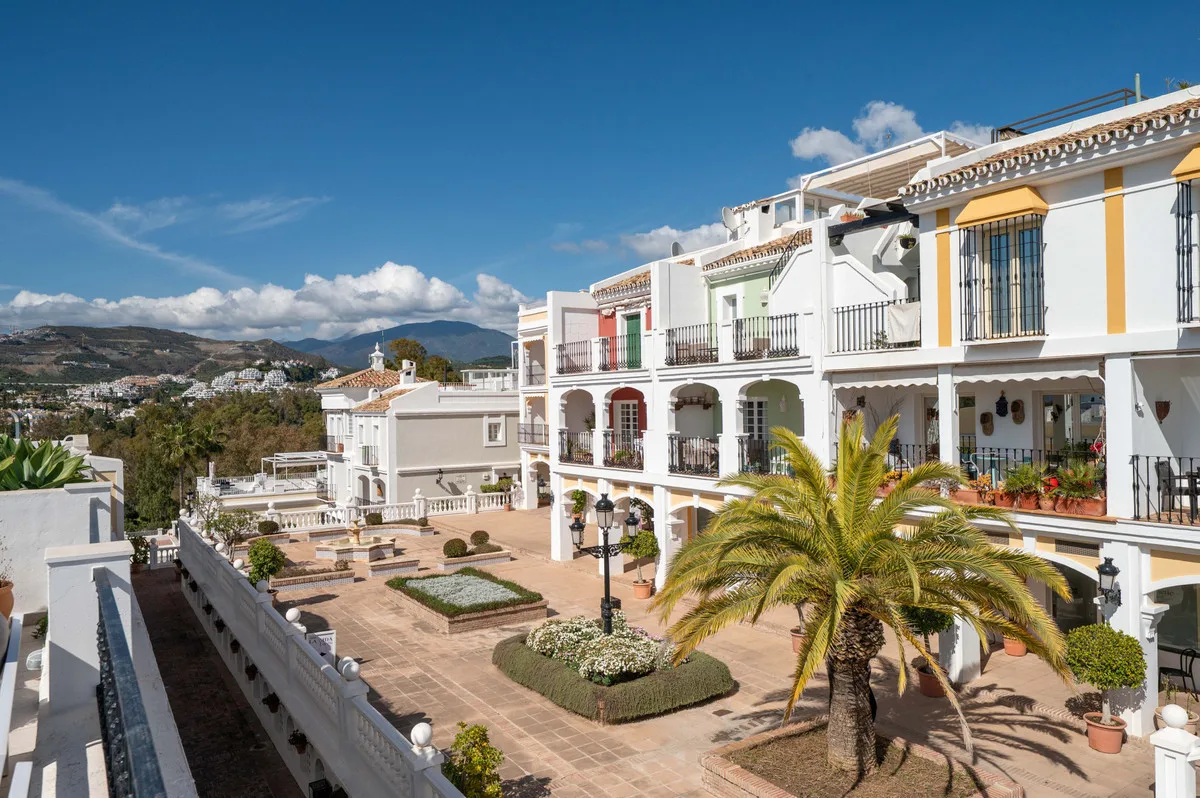 Aloha Pueblo, Nueva Andalucía – Rekkehus med takterrasse og utsikt over golfdalen – bilde 38