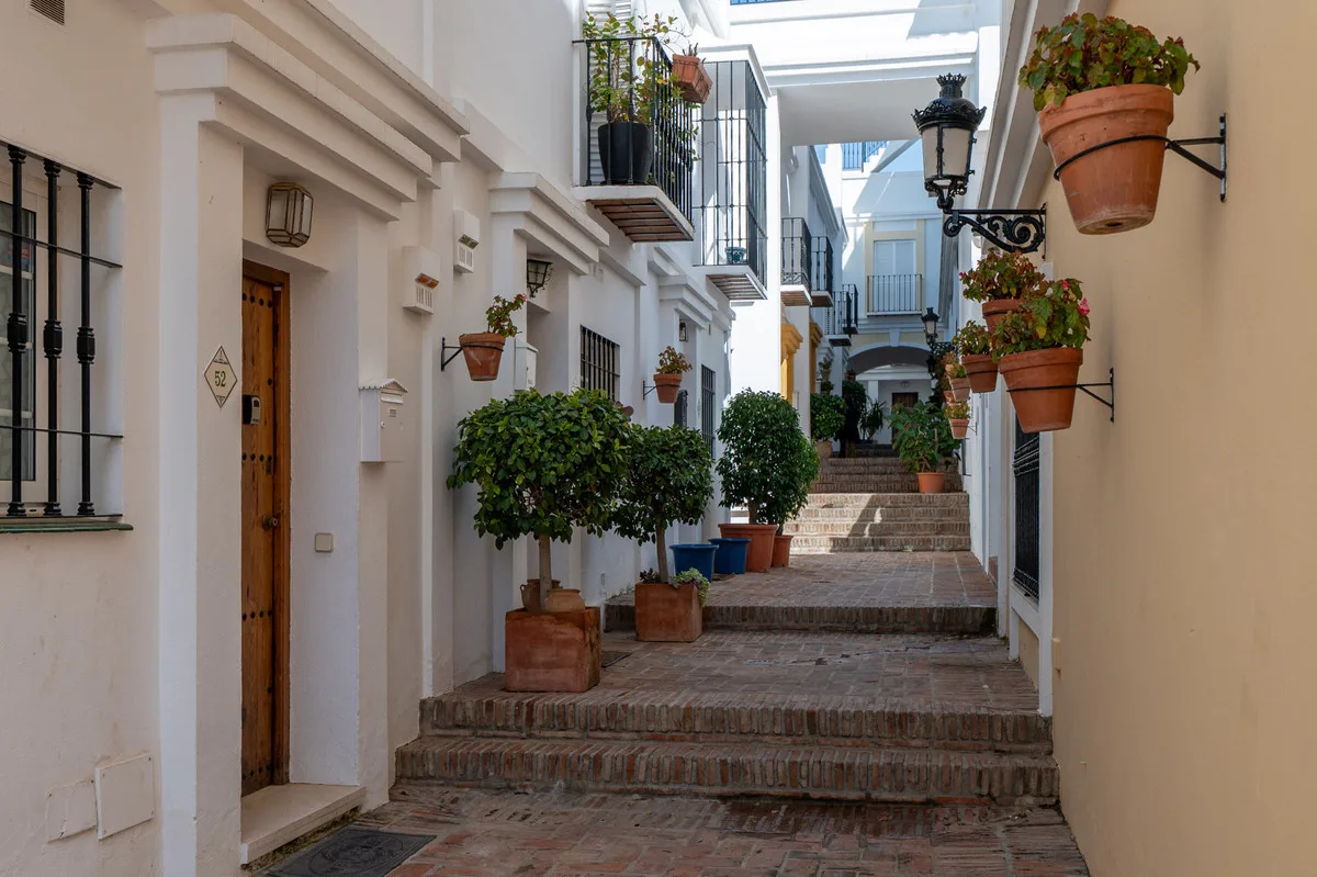 Aloha Pueblo, Nueva Andalucía – Rekkehus med takterrasse og utsikt over golfdalen – bilde 40