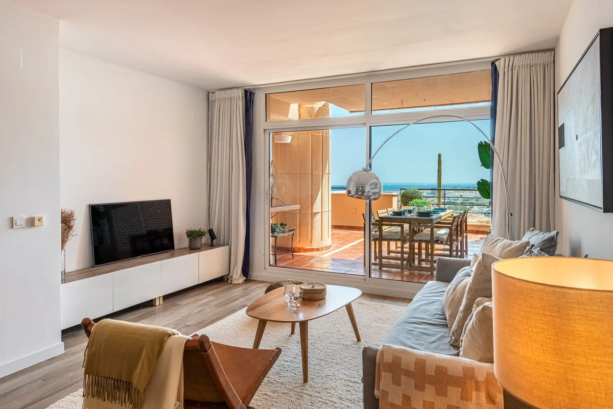 Golf Valley, Nueva Andalucía – Leilighet med panoramautsikt over havet og golfbanen – bilde 9