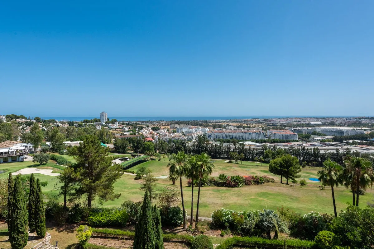 Golf Valley, Nueva Andalucía – Leilighet med panoramautsikt over havet og golfbanen – bilde 24