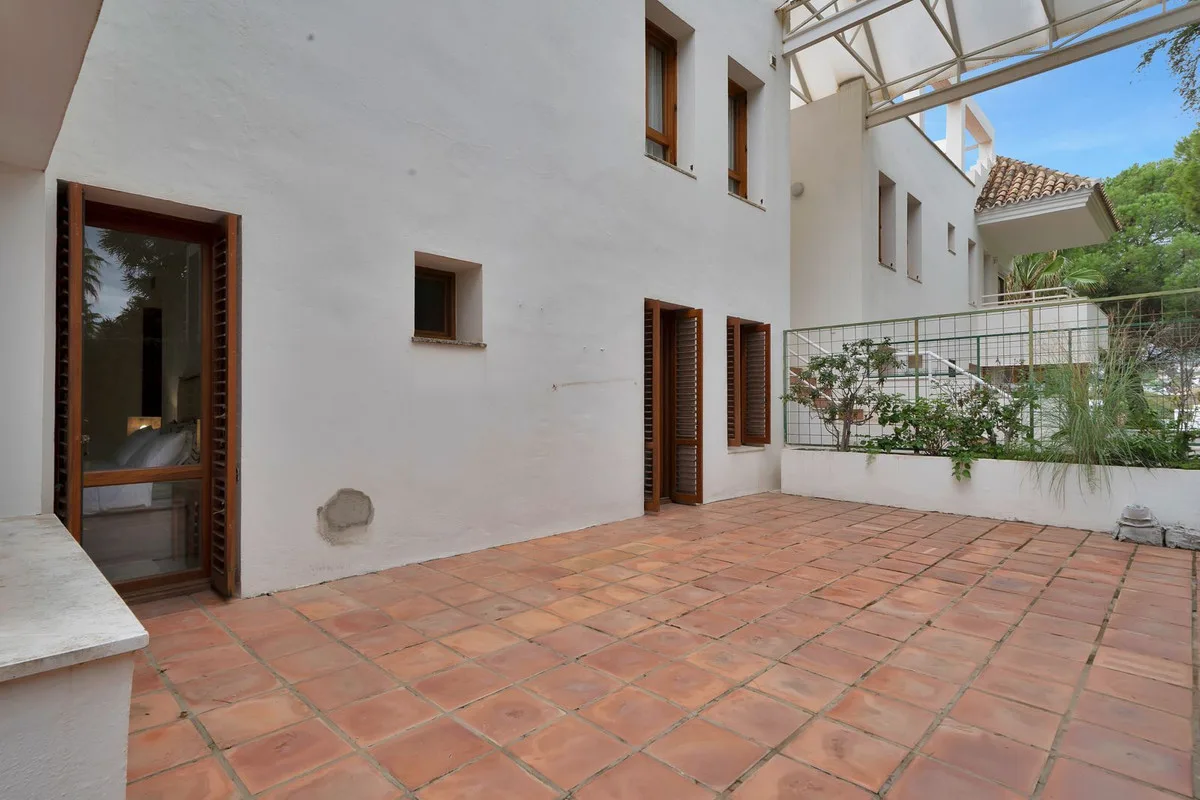 Alcores del Golf, Nueva Andalucía – Renovert leilighet i frontlinje til golfbanen med 87 m² terrasser – bilde 20