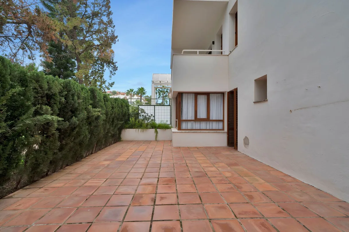 Alcores del Golf, Nueva Andalucía – Renovert leilighet i frontlinje til golfbanen med 87 m² terrasser – bilde 18
