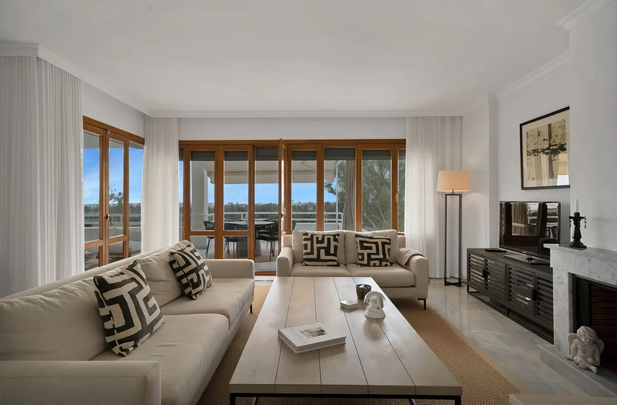 Alcores del Golf, Nueva Andalucía – Renovert leilighet i frontlinje til golfbanen med 87 m² terrasser – bilde 22