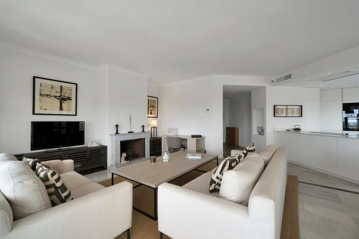 Alcores del Golf, Nueva Andalucía – Renovert leilighet i frontlinje til golfbanen med 87 m² terrasser – bilde 29