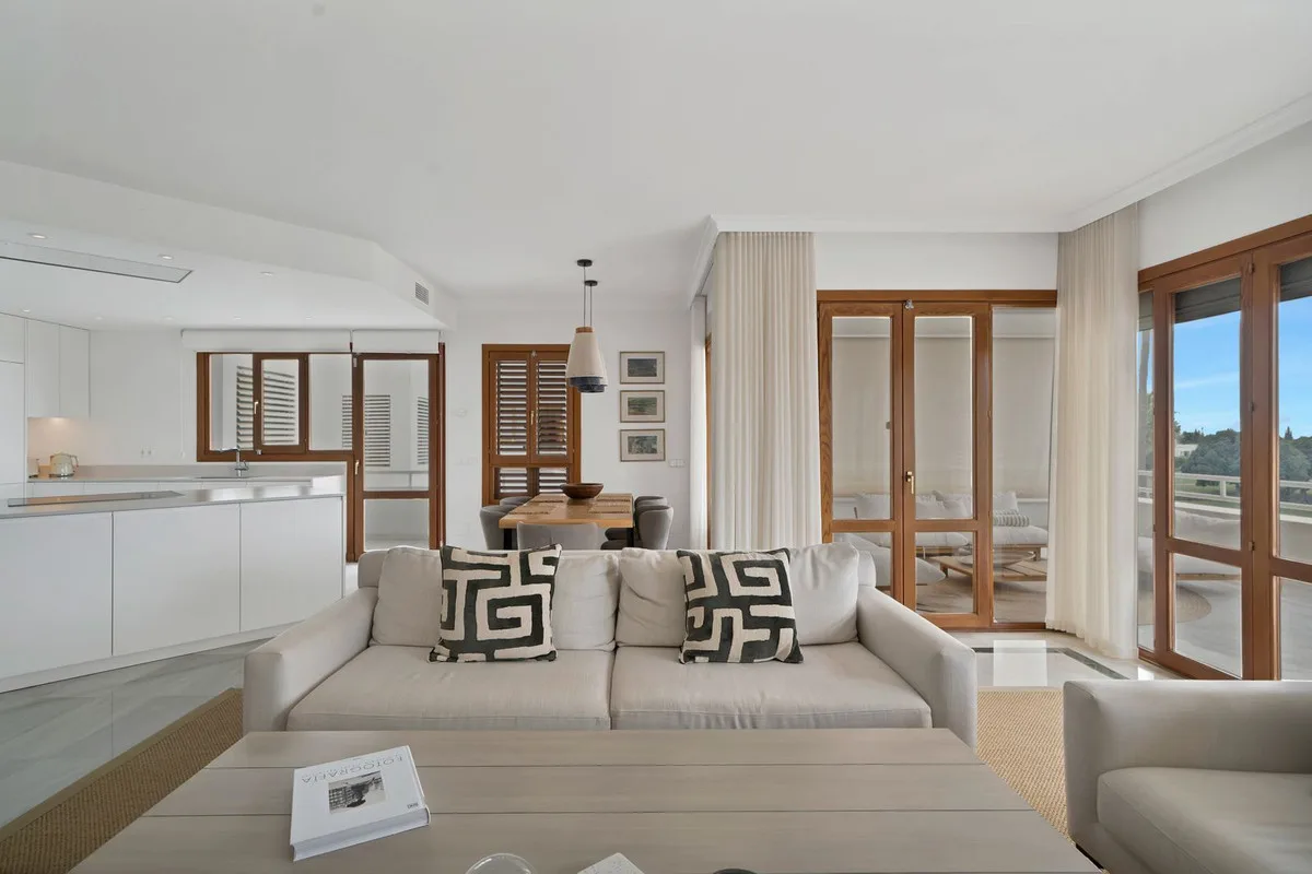 Alcores del Golf, Nueva Andalucía – Renovert leilighet i frontlinje til golfbanen med 87 m² terrasser – bilde 33