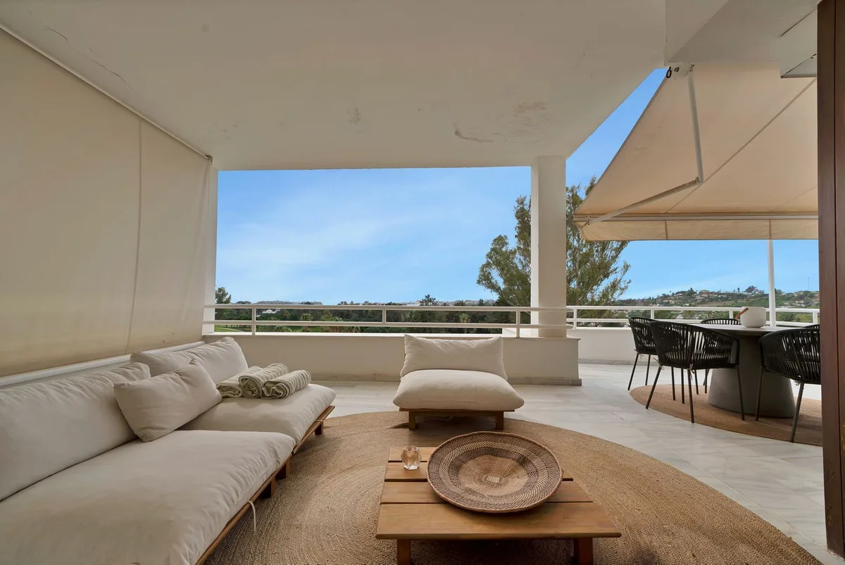 Alcores del Golf, Nueva Andalucía – Renovert leilighet i frontlinje til golfbanen med 87 m² terrasser – bilde 36