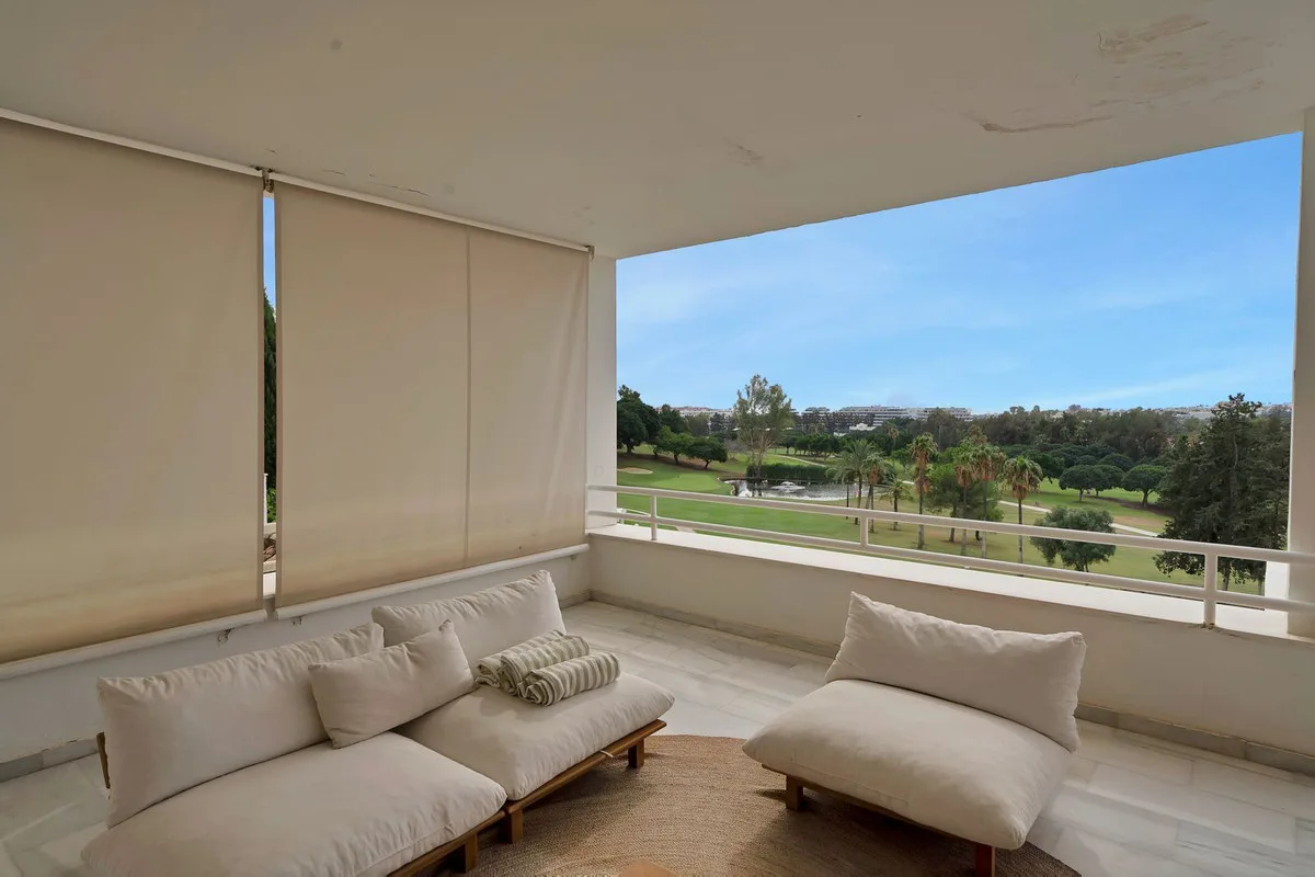 Alcores del Golf, Nueva Andalucía – Renovert leilighet i frontlinje til golfbanen med 87 m² terrasser – bilde 38