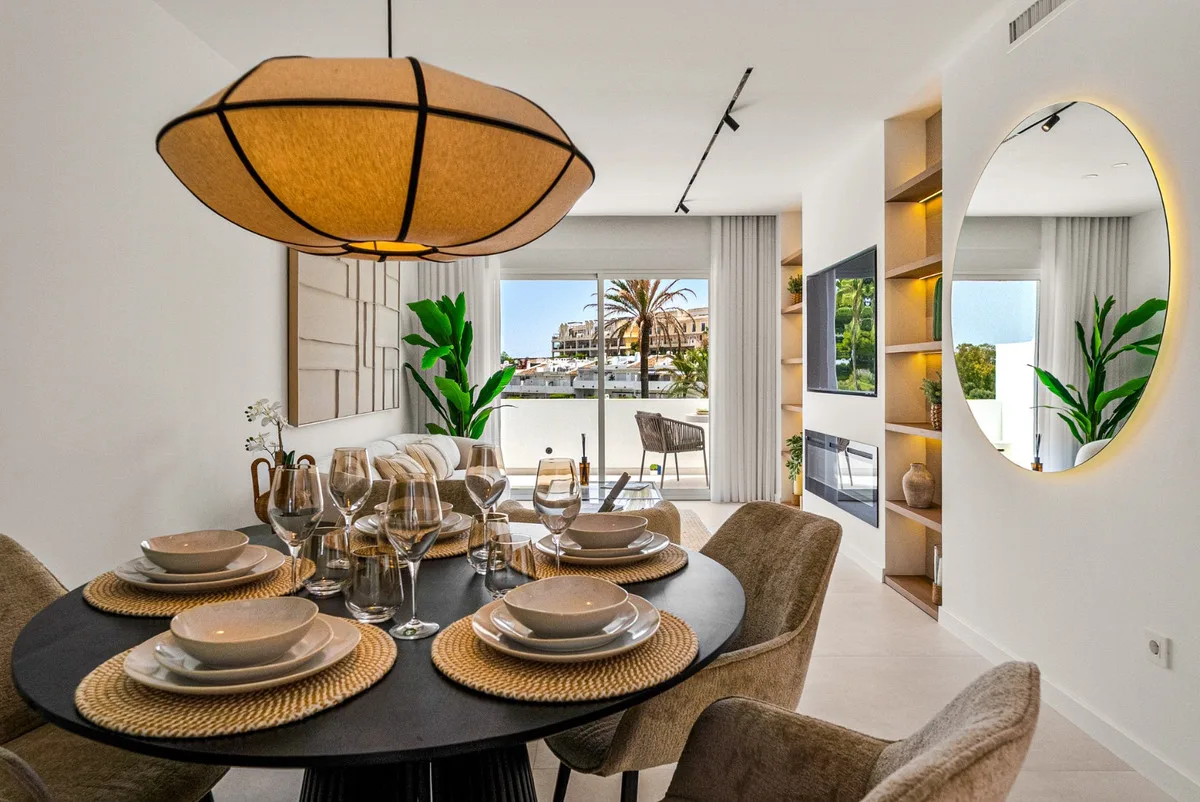 Los Dragos, Nueva Andalucía – Renovert duplex-penthouse i frontlinje til Aloha Golf – bilde 9