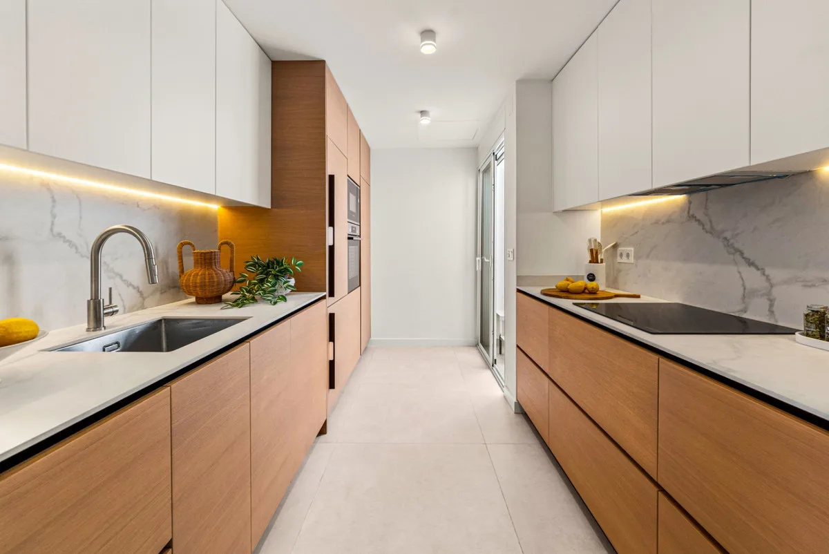Los Dragos, Nueva Andalucía – Renovert duplex-penthouse i frontlinje til Aloha Golf – bilde 14